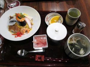 吉備ＰＡレストラン岡山寿司さぬきセット